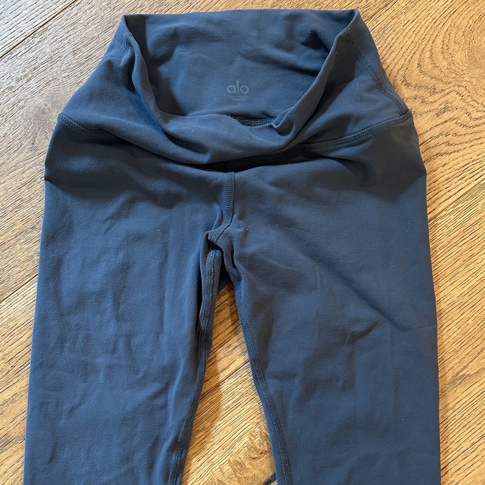 ALO Yoga Dark Gray Leggings